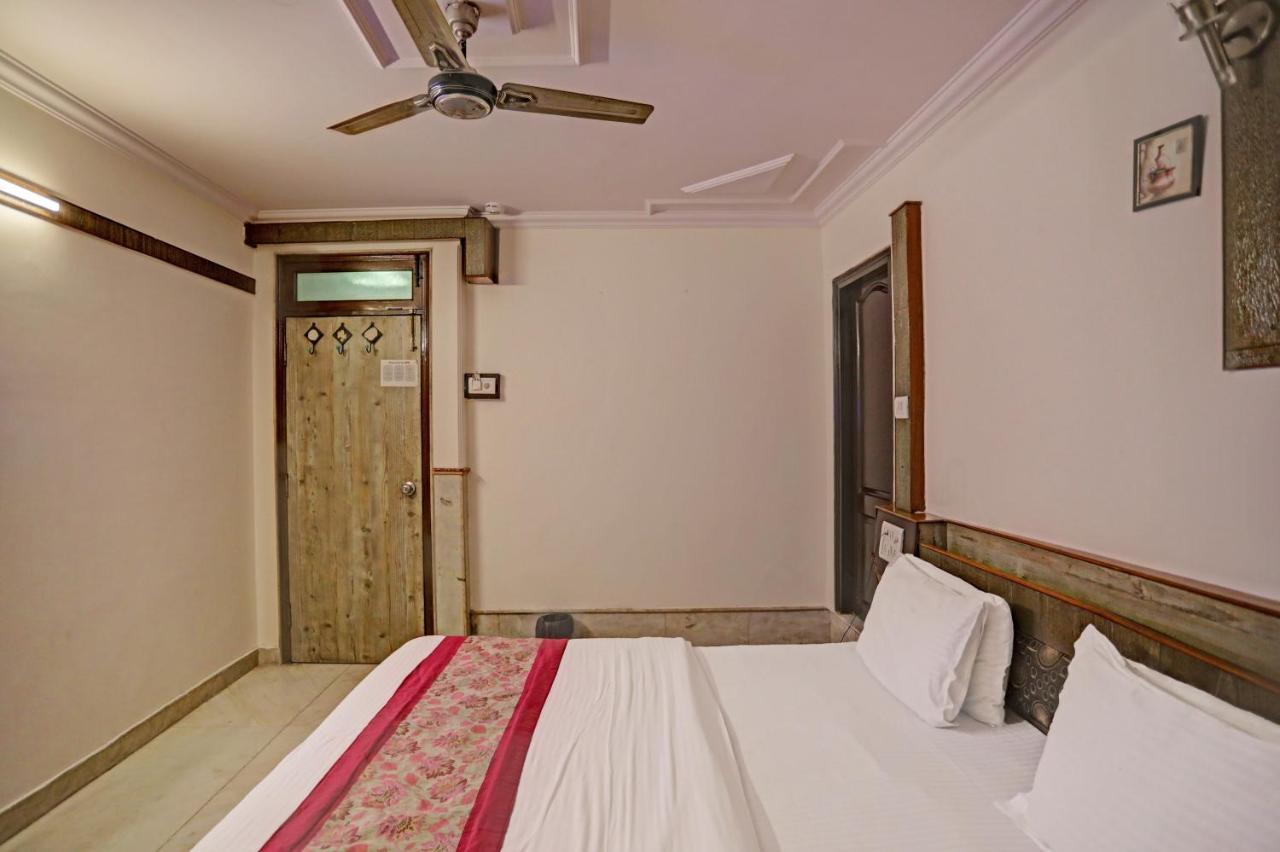 Fabstays-cottage Crown Plaza Hotel New Delhi
