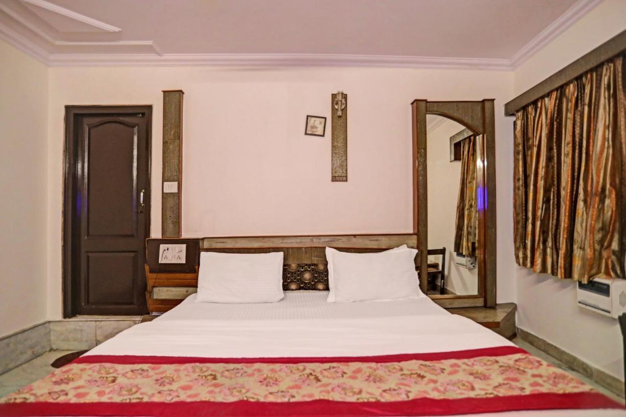Fabstays-cottage Crown Plaza * New Delhi